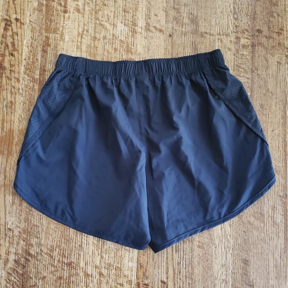 New Balance Shorts - Picture 7 of 7